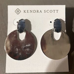 Kendra Scott silver disc with blue drusy